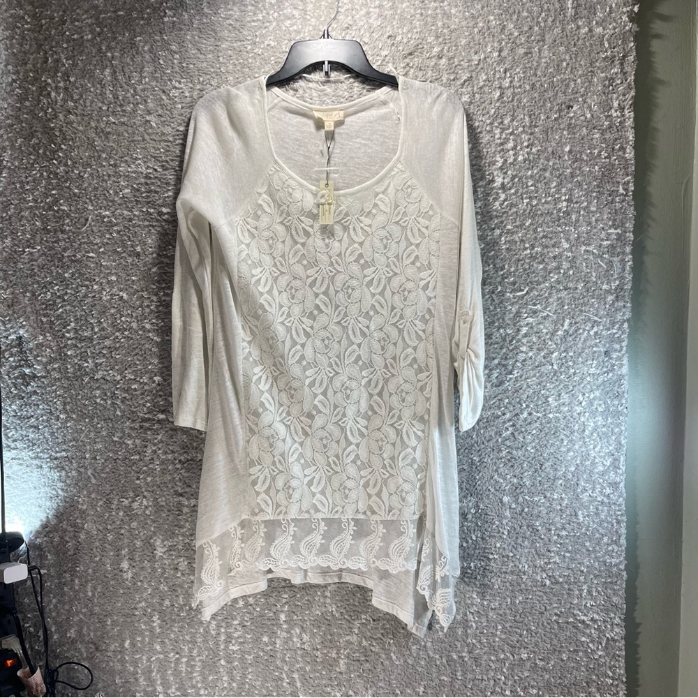 Cupio‎ Women's M Tunic Top Lace Semi Sheer Roll Tab Sleeve Asymmetrical Hem NWT